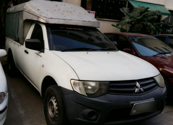 mitsubishi triton single cab cng