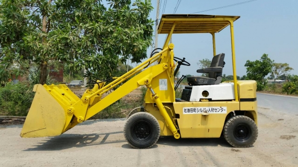 ขายด่วนรถยกดีเซลTCM SD10Z4 ยก-ตัก1.ตันดีเซลยกสูง3เมตรรถนอกนำเข้ายังไม่เคยใช้งานในเมืองไทยเลย=รุ่นใหม่ขายถูกๆ