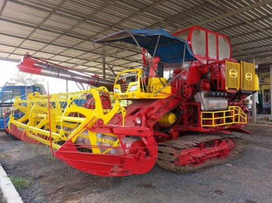 ขายรถเกี่ยวข้าว ศักดิ์พัฒนา BIG37 อุ้ม2.5ตัน เครื่องMITSUBISHI 225แรง ปั้ม23 เลททั้งคัน รถสวยสภาพพร้อมใช้งาน มีเอกสารใบอินวอร์ย สนใจโทร 090-8588220คุณนะ 093-3258446คุณบิว หรือเข้าดูสินค้าอื่นๆได้ที่ www.truck.in.th/498 หรือเพจFacebook ณรงค์ ซื้อขายรถมือสอ