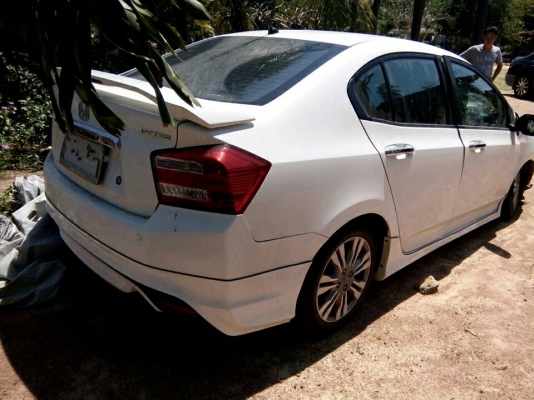 ซากซิดตี้เเยกขายอะไหลทุกอย่างทั้งคันมีหลายรุ่นหลายยี่ห้อทั้งเก๋งเเละกระบะ