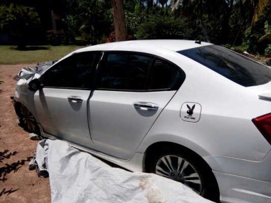 ซากซิดตี้เเยกขายอะไหลทุกอย่างทั้งคันมีหลายรุ่นหลายยี่ห้อทั้งเก๋งเเละกระบะ ซากซิดตี้เเยกขายอะไหลทุกอย่างทั้งคันมีหลายรุ่นหลายยี่ห้อทั้งเก๋งเเละกระบะ