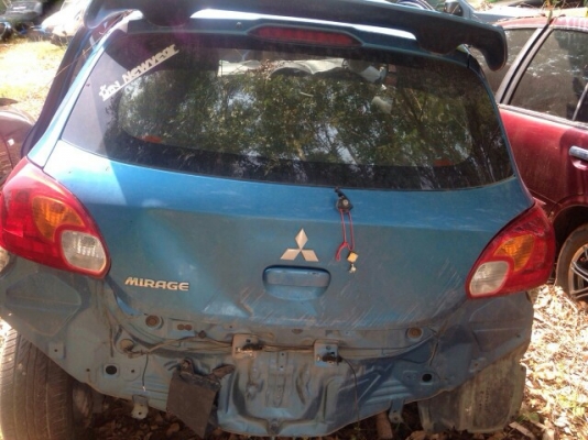 ซากมิราจรื้อเเยกอะไหลทั้งคันมีหลายรุ่นหลายยี่ห้อเก๋งเเละกระบะสอบถามได้คัฟ