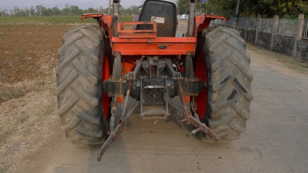 ขาย KUBOTA M5000 เครื่อง เกียร์ดี รถสภาพสวยพร้อมใช้งาน ครับ