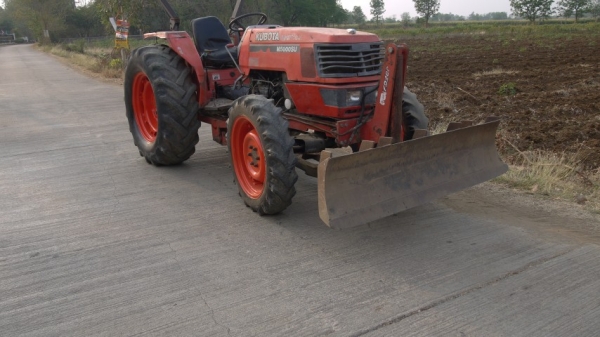 ขาย KUBOTA M5000 เครื่อง เกียร์ดี รถสภาพสวยพร้อมใช้งาน ครับ