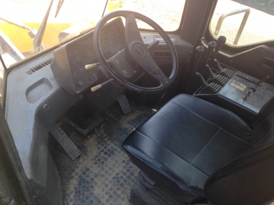 ขายรถตักWA380-3เก่านอก 4000hสภาพสวยพร้อมใช้ ติดต่อได้ คุณ อ๊อฟ พิจิตร 086-737-9991 ขายรถตักWA380-3เก่านอก 4000hสภาพสวยพร้อมใช้ ติดต่อได้ คุณ อ๊อฟ พิจิตร 086-737-9991