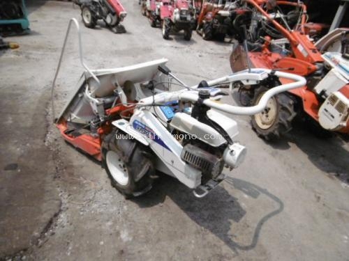รถเกี่ยวข้าวเดินตาม   KUBOTA  RA30Z  รหัสสินค้า : 80903626  ติดต่อ คุณปัญญา Tel.086-8150487 www.nihonmono.com