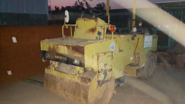 ขายรถบด4ตันเก่านอก สภาพสวยพร้อมใช้ ราคาต่อรองได้ ติดต่อได้ คุณ อ๊อฟ พิจิตร 086-737-9991 ขายรถบด4ตันเก่านอก สภาพสวยพร้อมใช้ ราคาต่อรองได้ ติดต่อได้ คุณ อ๊อฟ พิจิตร 086-737-9991