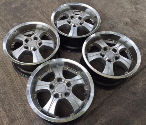 ขายถูกๆ ล้อlenso 15x7.5 off 20 5รู114 ถอดจากvigoตัวเตี้ย