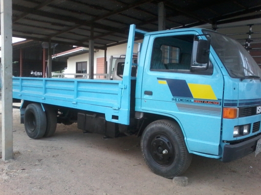 ISUZU  110  แรง  รถเดิม  ครัชชีสวย  เอกสารพร้อม  รถพร้อมใช้งาน