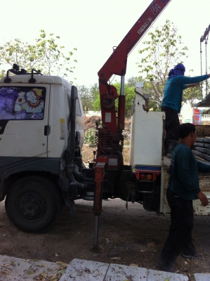 ขายเครน unic2ตัน3ปอก2ชัก