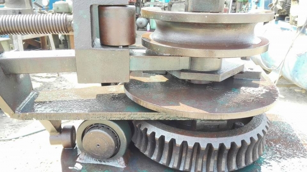 === Sold === ** มาใหม่อีกตัว!! ** ดัดท่อไอเสีย 1"- 3" มอเตอร์ Mitsubishi JAPAN 2 HP 380V สภาพสวยเดิมๆเฟืองอ้วนเต็มของราชการแทบไม่ได้ใช้งาน