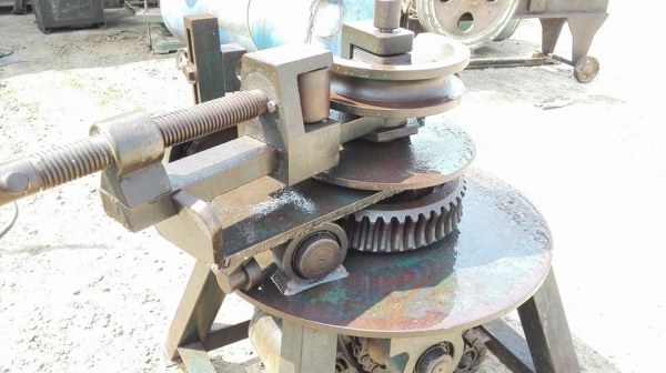 === Sold === ** มาใหม่อีกตัว!! ** ดัดท่อไอเสีย 1"- 3" มอเตอร์ Mitsubishi JAPAN 2 HP 380V สภาพสวยเดิมๆเฟืองอ้วนเต็มของราชการแทบไม่ได้ใช้งาน