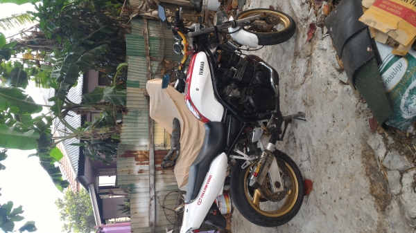 ขายลดราคาไปเลยครับ yamaha 400cc 35,000 ขายลดราคาไปเลยครับ yamaha 400cc 35,000