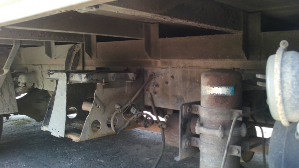 รถฮีโน่ 6 ล้อ ตู้แห้ง FB4J - 145 แรงม้า. ปี 40.    สนใจติดต่อ  081 - 6079515