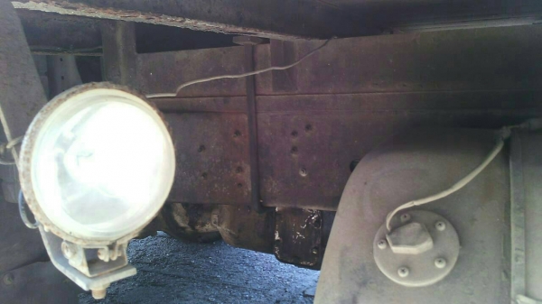 รถฮีโน่ 6 ล้อ ตู้แห้ง FB4J - 145 แรงม้า. ปี 40.    สนใจติดต่อ  081 - 6079515