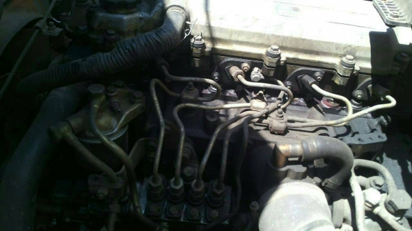 รถฮีโน่ 6 ล้อ ตู้แห้ง FB4J - 145 แรงม้า. ปี 40.    สนใจติดต่อ  081 - 6079515