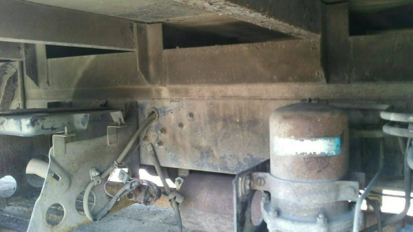 รถฮีโน่ 6 ล้อ ตู้แห้ง FB4J - 145 แรงม้า. ปี 40.    สนใจติดต่อ  081 - 6079515