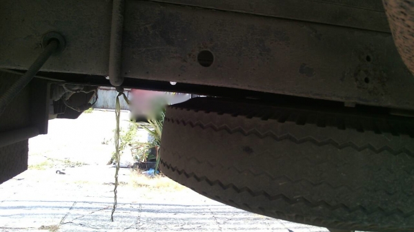 รถฮีโน่ 6 ล้อ ตู้แห้ง FB4J - 145 แรงม้า. ปี 40.    สนใจติดต่อ  081 - 6079515