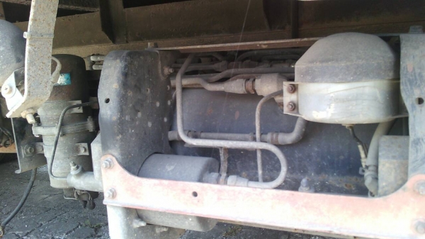 รถฮีโน่ 6 ล้อ ตู้แห้ง FB4J - 145 แรงม้า. ปี 40.    สนใจติดต่อ  081 - 6079515