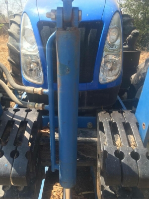 รถไถมือสองราคาถูก ฟอดนิวฮอลแลนt5060.  106แรงม้า. พี่ัดไฟแนนได้ครับ