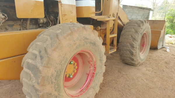 ขาย รถตัก KOMATSU 515 เครื่องเดิม DA640 ปั้มดี ต่อแขนเรียบร้อย ราคาต่อรองได้