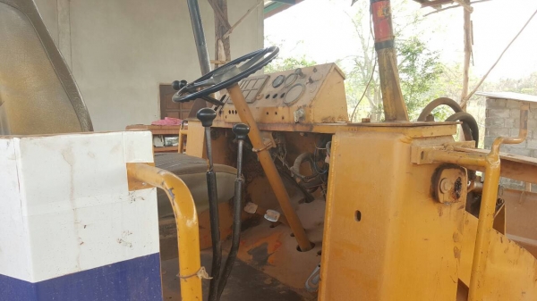 ขาย รถตัก KOMATSU 515 เครื่องเดิม DA640 ปั้มดี ต่อแขนเรียบร้อย ราคาต่อรองได้