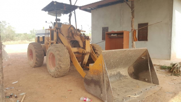 ขาย รถตัก KOMATSU 515 เครื่องเดิม DA640 ปั้มดี ต่อแขนเรียบร้อย ราคาต่อรองได้