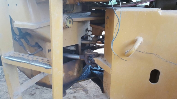 ขาย รถตัก KOMATSU 515 เครื่องเดิม DA640 ปั้มดี ต่อแขนเรียบร้อย ราคาต่อรองได้