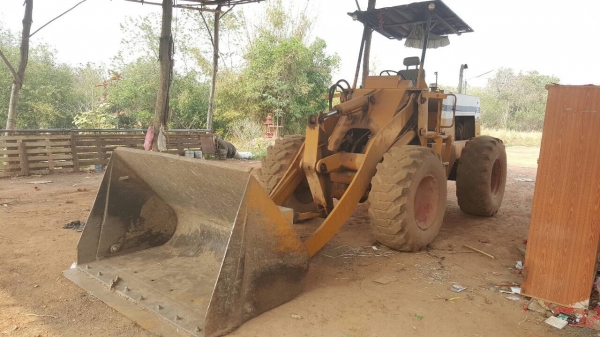 ขาย รถตัก KOMATSU 515 เครื่องเดิม DA640 ปั้มดี ต่อแขนเรียบร้อย ราคาต่อรองได้