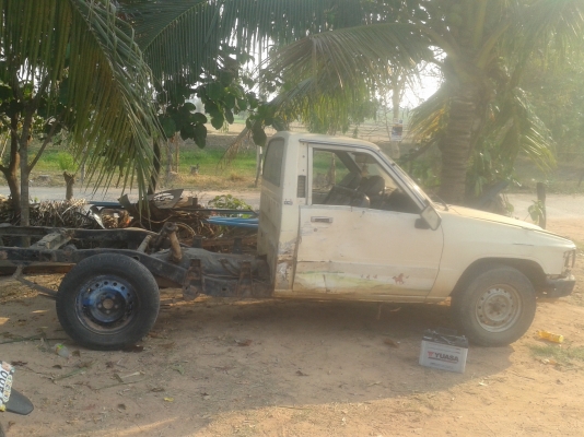 ขายโตโยต้า ไฮลักฮีโร่ 2.4d เครื่องดี เกียร์ดี ชัชซีดี ทะเบียนพร้อม ขายโตโยต้า ไฮลักฮีโร่ 2.4d เครื่องดี เกียร์ดี ชัชซีดี ทะเบียนพร้อม