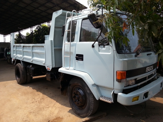 อีซูซุ 6ล้อดั๊มพ์ ร็อคกี้เครื่อง175แรง