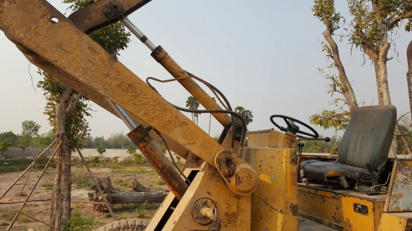 ขาย รถตัก KOMATSU 505 เอวอ่อน รถใช้งานอยู่เป็นประจำ ราคาคุยกันได้ครับ ขาย รถตัก KOMATSU 505 เอวอ่อน รถใช้งานอยู่เป็นประจำ ราคาคุยกันได้ครับ