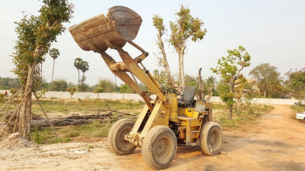 ขาย รถตัก KOMATSU 505 เอวอ่อน รถใช้งานอยู่เป็นประจำ ราคาคุยกันได้ครับ