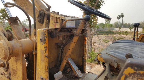 ขาย รถตัก KOMATSU 505 เอวอ่อน รถใช้งานอยู่เป็นประจำ ราคาคุยกันได้ครับ ขาย รถตัก KOMATSU 505 เอวอ่อน รถใช้งานอยู่เป็นประจำ ราคาคุยกันได้ครับ