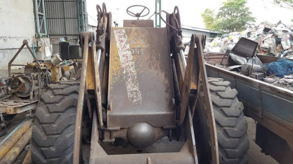 ขายตามสภาพ รถตัก KOBELCO LK300 เอวอ่อน เครื่องดี ซ่อมเกียร์ใช้งานได้เลย ราคาต่อรองได้ ขายตามสภาพ รถตัก KOBELCO LK300 เอวอ่อน เครื่องดี ซ่อมเกียร์ใช้งานได้เลย ราคาต่อรองได้