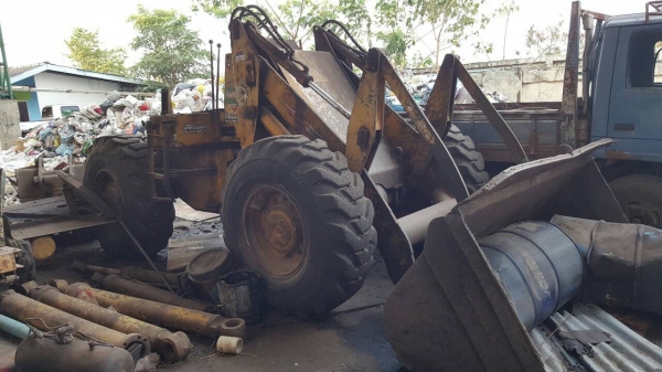 ขายตามสภาพ รถตัก KOBELCO LK300 เอวอ่อน เครื่องดี ซ่อมเกียร์ใช้งานได้เลย ราคาต่อรองได้ ขายตามสภาพ รถตัก KOBELCO LK300 เอวอ่อน เครื่องดี ซ่อมเกียร์ใช้งานได้เลย ราคาต่อรองได้