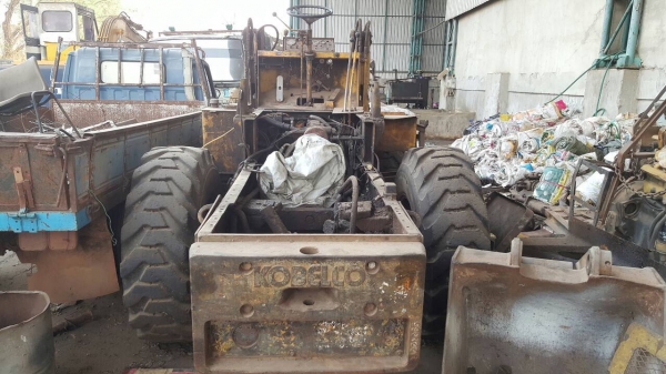 ขายตามสภาพ รถตัก KOBELCO LK300 เอวอ่อน เครื่องดี ซ่อมเกียร์ใช้งานได้เลย ราคาต่อรองได้ ขายตามสภาพ รถตัก KOBELCO LK300 เอวอ่อน เครื่องดี ซ่อมเกียร์ใช้งานได้เลย ราคาต่อรองได้