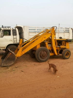 ขาย รถตัก SD20 สภาพพร้อมใช้งานครับ ราคาคุยกันได้ ขาย รถตัก SD20 สภาพพร้อมใช้งานครับ ราคาคุยกันได้