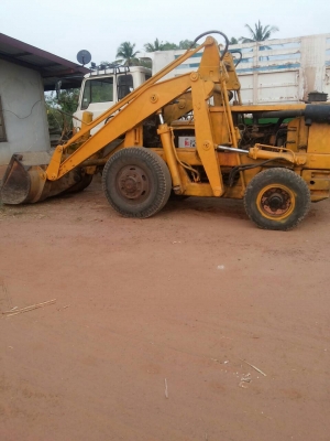 ขาย รถตัก SD20 สภาพพร้อมใช้งานครับ ราคาคุยกันได้ ขาย รถตัก SD20 สภาพพร้อมใช้งานครับ ราคาคุยกันได้