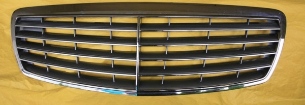 กระจังหน้า Benz E class E class W211 สภาพสวยมาก