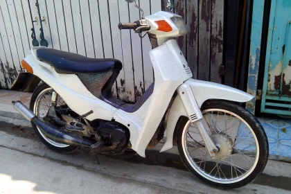 ขายซูซูกิ คริสตัล สภาพสวยพร้อมใช้