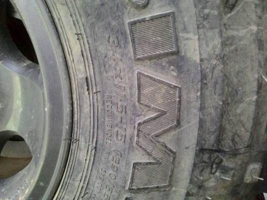 ล้อแม็กพร้อมยาง A คู่ 34 11.5 15 ปี2711 ดอกเต็มๆ ล้อแม็กพร้อมยาง A คู่ 34 11.5 15 ปี2711 ดอกเต็มๆ