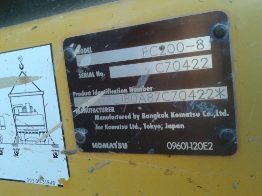 KOMATSU PC 200-8