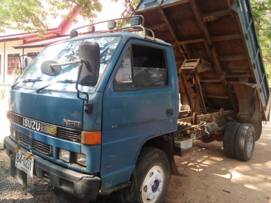 หกล้อ อีซูซุ NPR115ปี35เกียร์สั้น ท้าย F ดั้ม5คิว สภาพดีเดิมๆพร้อมใช้ ทะเบียนพร้อมโอน