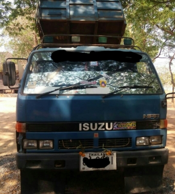 หกล้อ อีซูซุ NPR115ปี35เกียร์สั้น ท้าย F ดั้ม5คิว สภาพดีเดิมๆพร้อมใช้ ทะเบียนพร้อมโอน