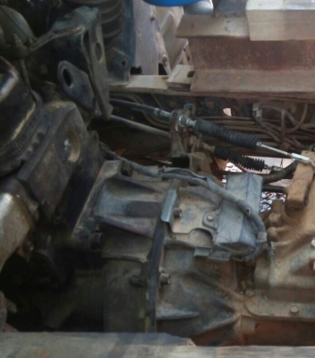 หกล้อ อีซูซุ NPR115ปี35เกียร์สั้น ท้าย F ดั้ม5คิว สภาพดีเดิมๆพร้อมใช้ ทะเบียนพร้อมโอน