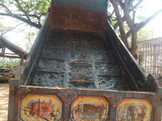 หกล้อ อีซูซุ NPR115ปี35เกียร์สั้น ท้าย F ดั้ม5คิว สภาพดีเดิมๆพร้อมใช้ ทะเบียนพร้อมโอน