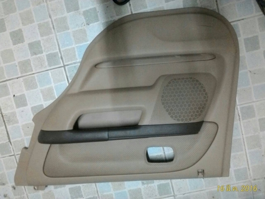 ขายอะไหล่ประตู crv g2