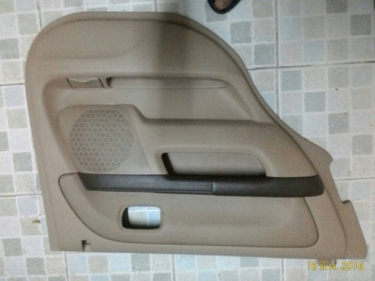 ขายอะไหล่ประตู crv g2