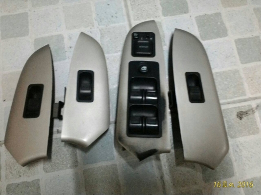 ขายอะไหล่ประตู crv g2